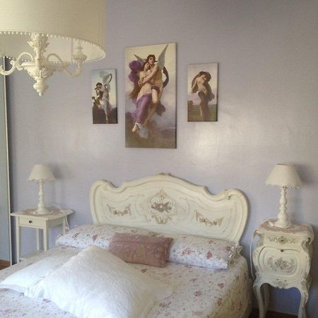 Casa Grandis Dimora Di Charme Nel Cuore Di Bordighera Lägenhet Exteriör bild