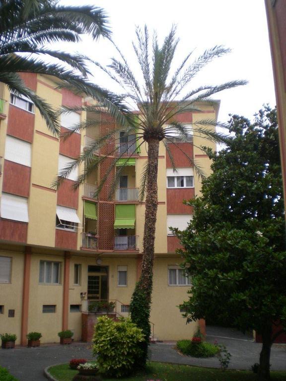 Casa Grandis Dimora Di Charme Nel Cuore Di Bordighera Lägenhet Exteriör bild