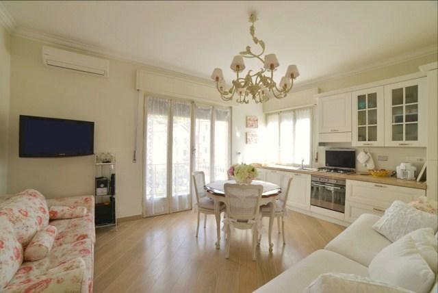 Casa Grandis Dimora Di Charme Nel Cuore Di Bordighera Lägenhet Rum bild