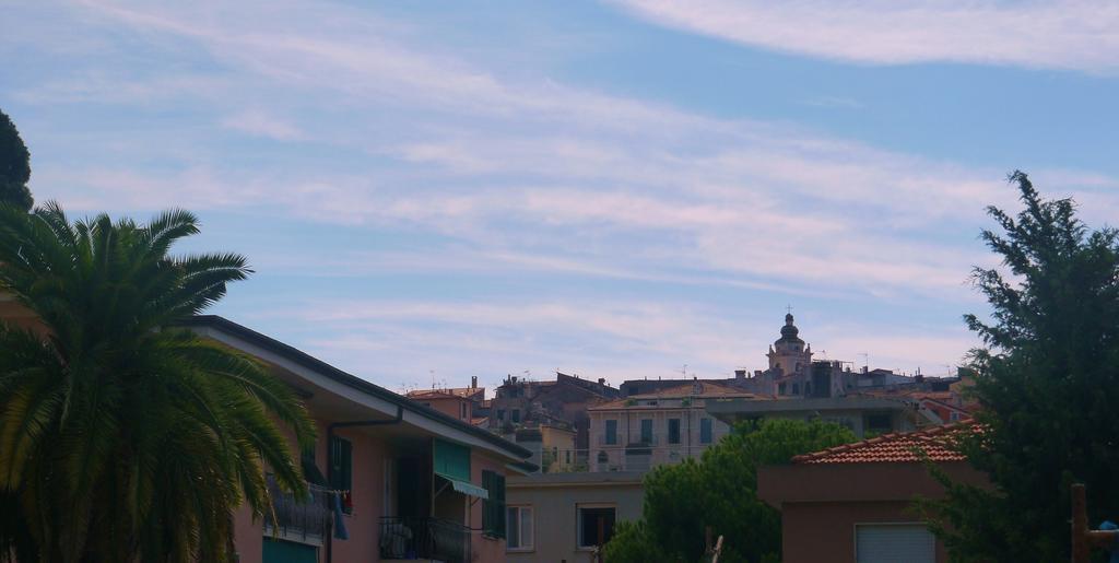 Casa Grandis Dimora Di Charme Nel Cuore Di Bordighera Lägenhet Rum bild