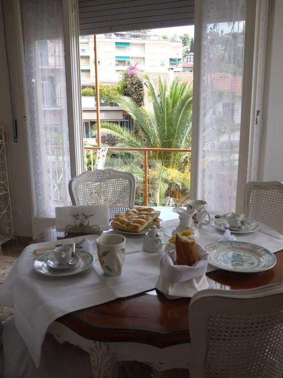 Casa Grandis Dimora Di Charme Nel Cuore Di Bordighera Lägenhet Rum bild