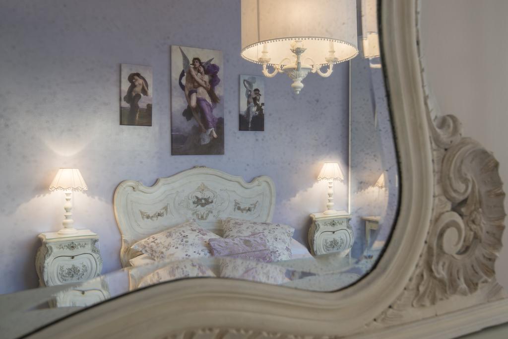 Casa Grandis Dimora Di Charme Nel Cuore Di Bordighera Lägenhet Exteriör bild